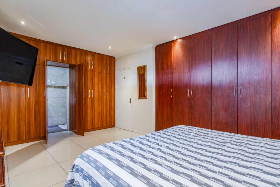 4 Bedroom Property for Sale in Nuwe Uitsig Western Cape